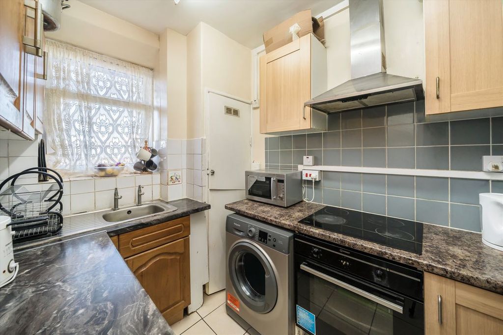 Property photo 3 of 4