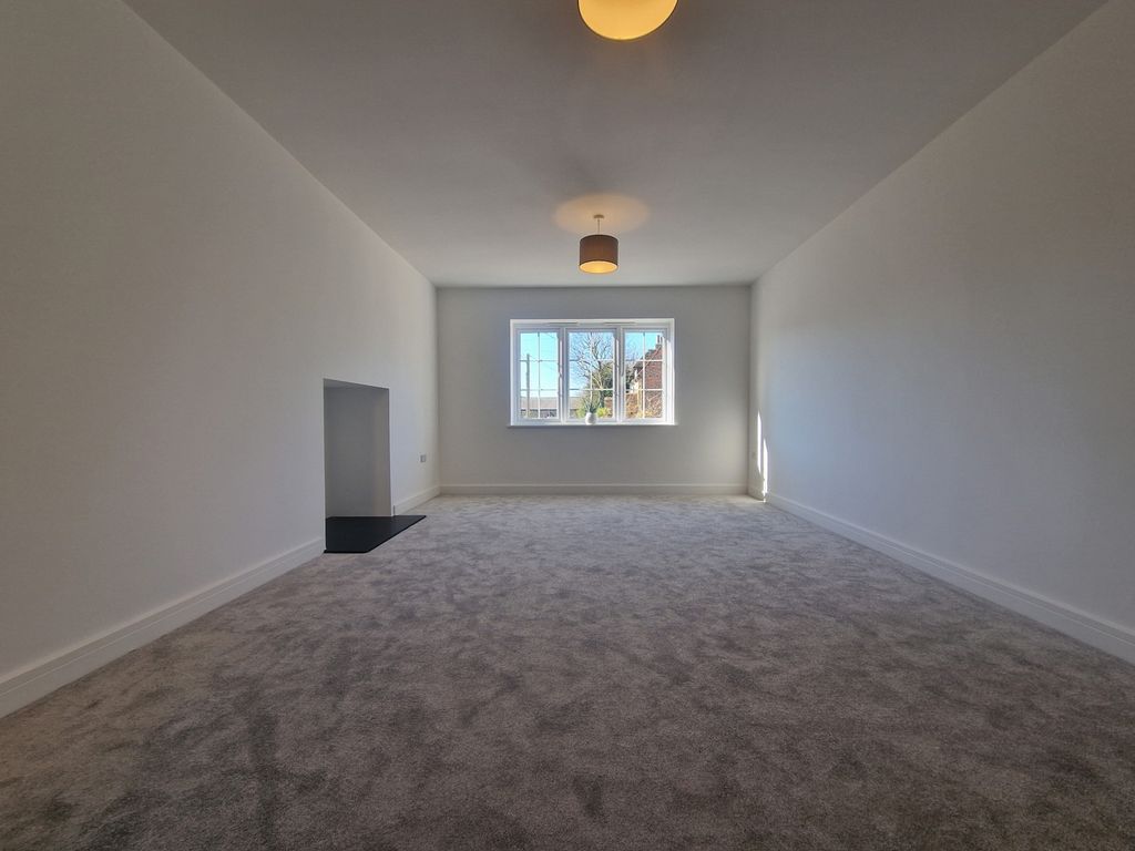 Property photo 3 of 16 Photo 21