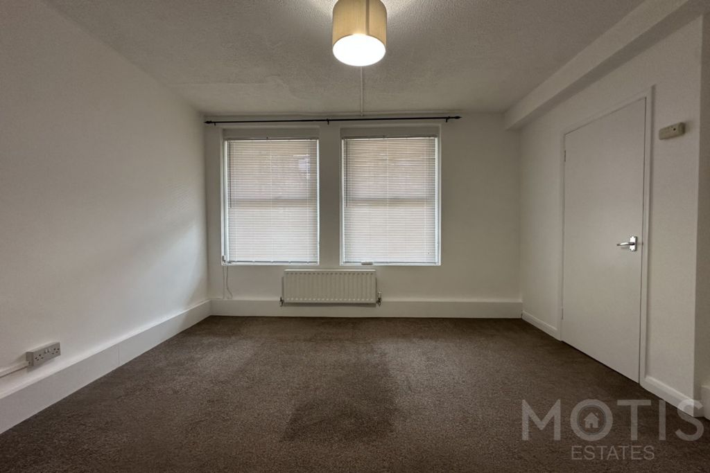 Property photo 2 of 13 Photo 17