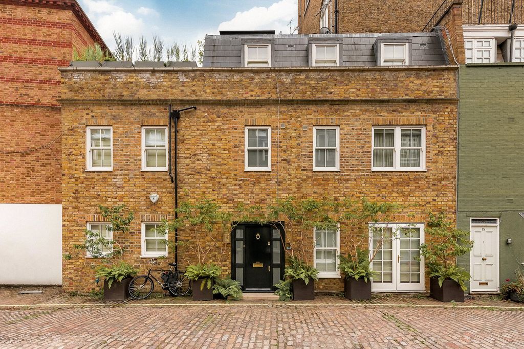 Property photo 1 of 11 Front Facade