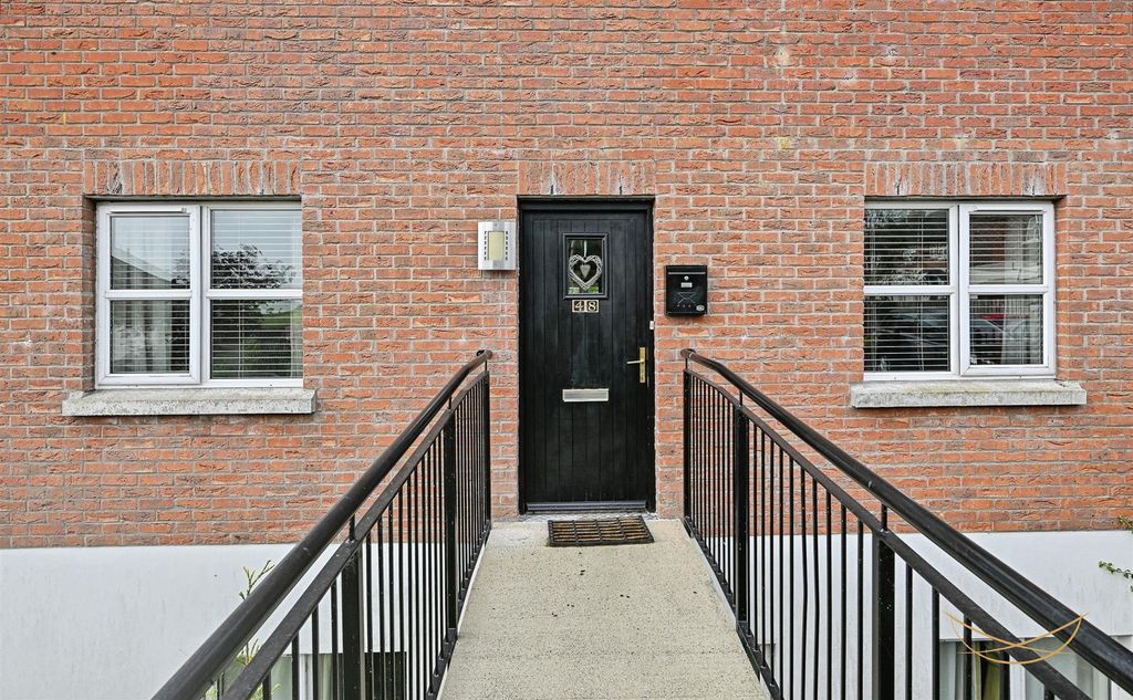 Property photo 3 of 36 Dhp-13.Jpg