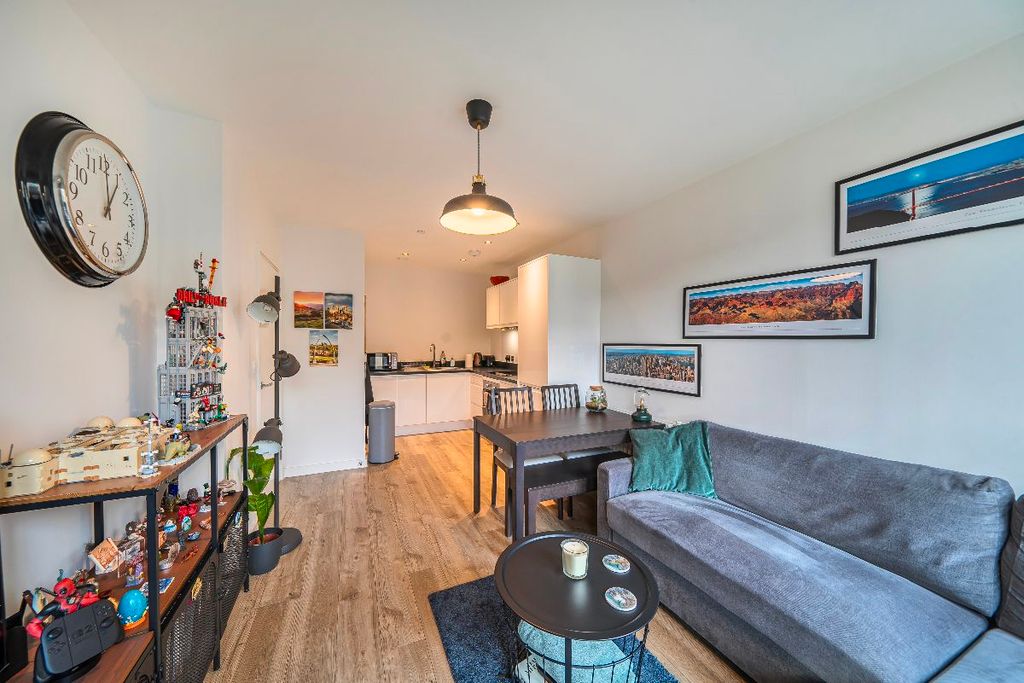 Property photo 3 of 12