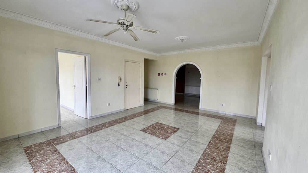 Property photo 3 of 43