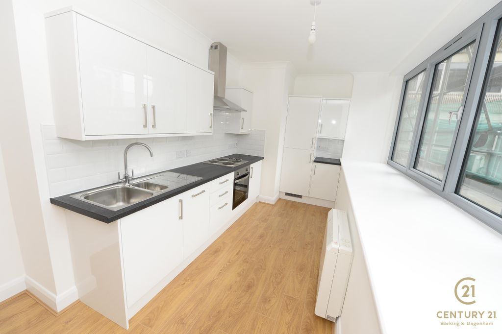 Property photo 2 of 3