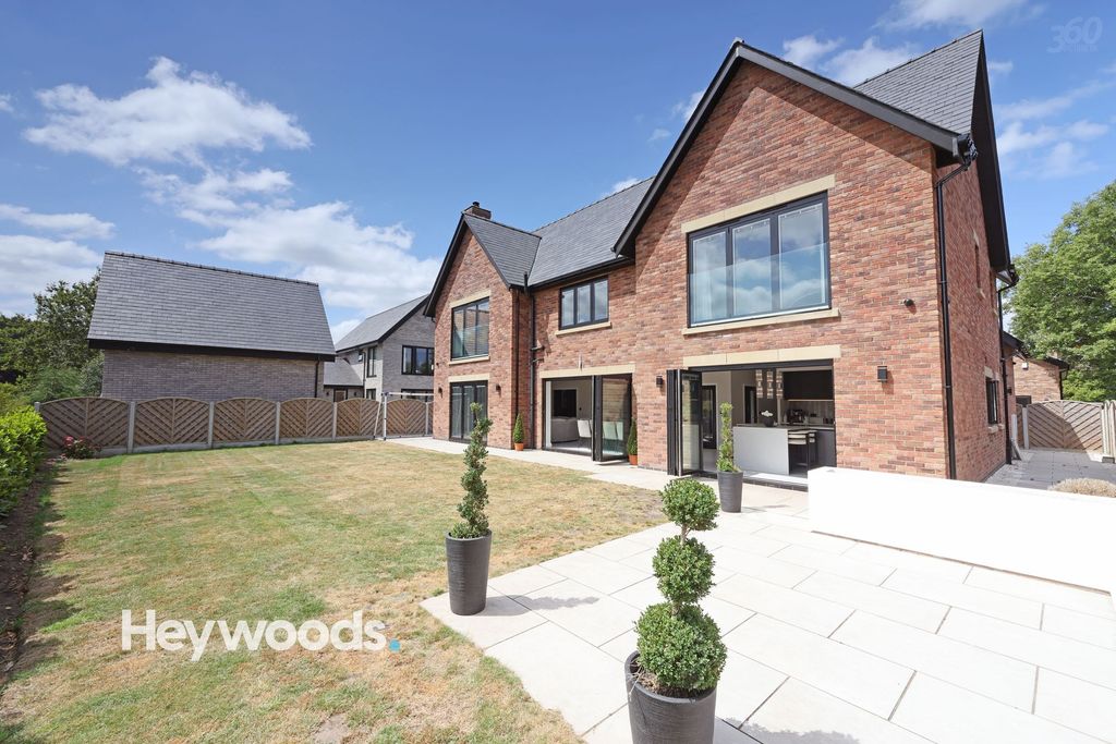 Property photo 3 of 58