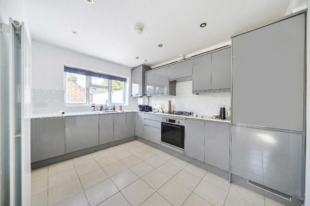 Property photo 3 of 15 1449956-5-69F12B2Fc2F6.Jpg
