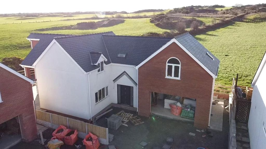 Property photo 1 of 29 Picture No. 74