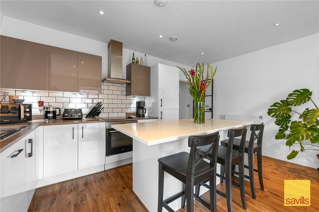 Property photo 2 of 18 Picture No. 22