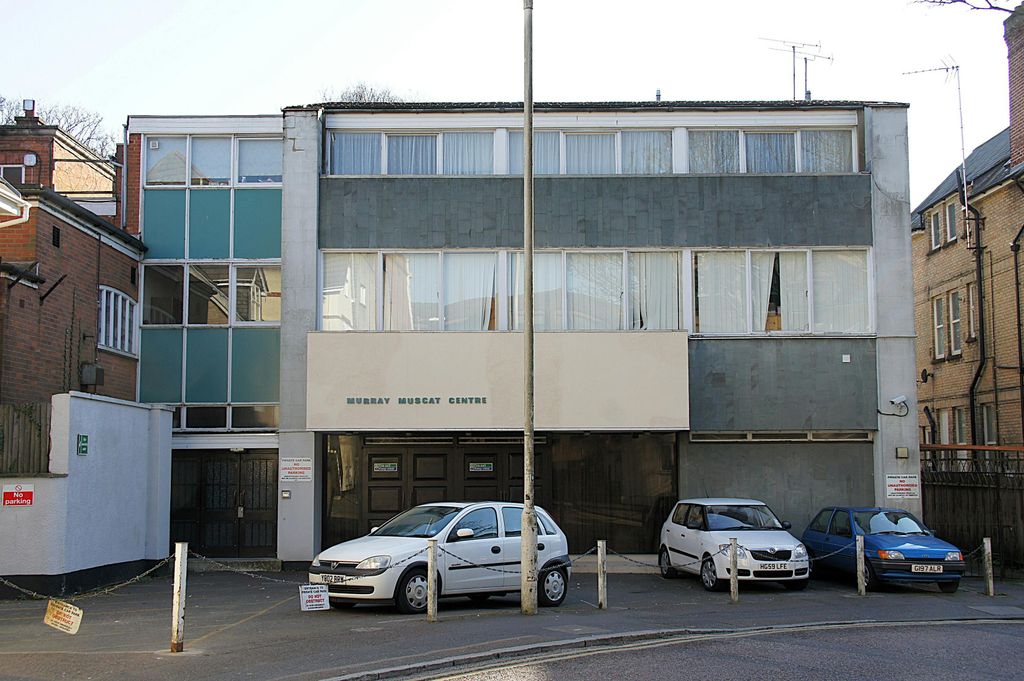 Property photo 2 of 3 6865129422_2d22393076_O.Jpg