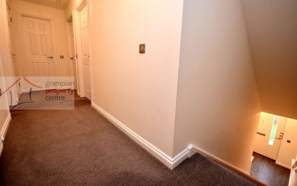 Property photo 3 of 19 Hallway .Jpg