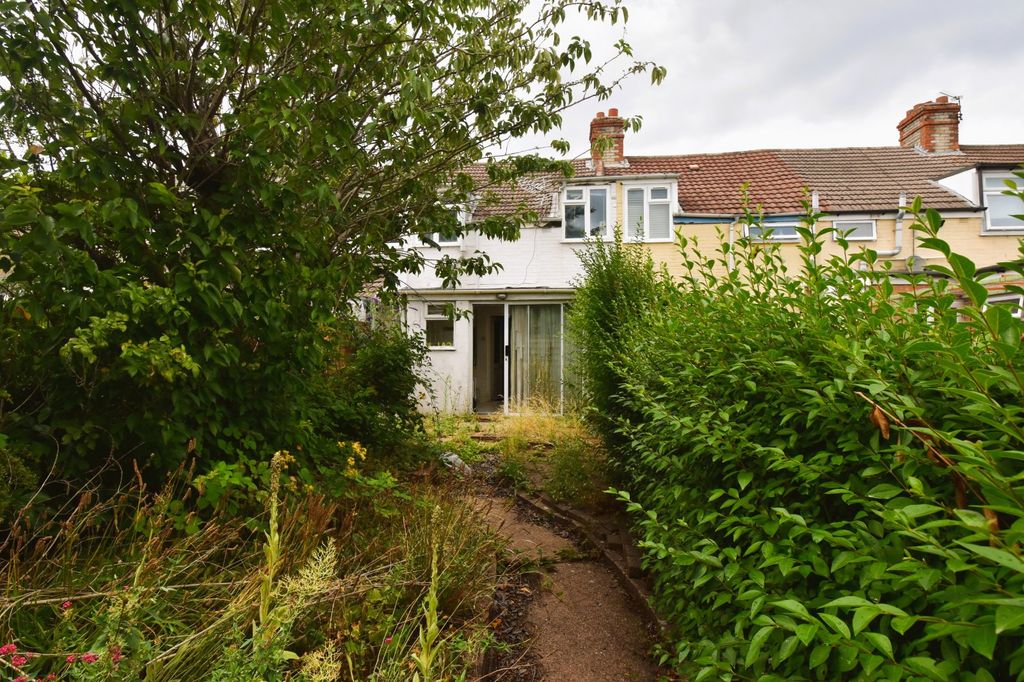 Property photo 3 of 7 Picture No. 06