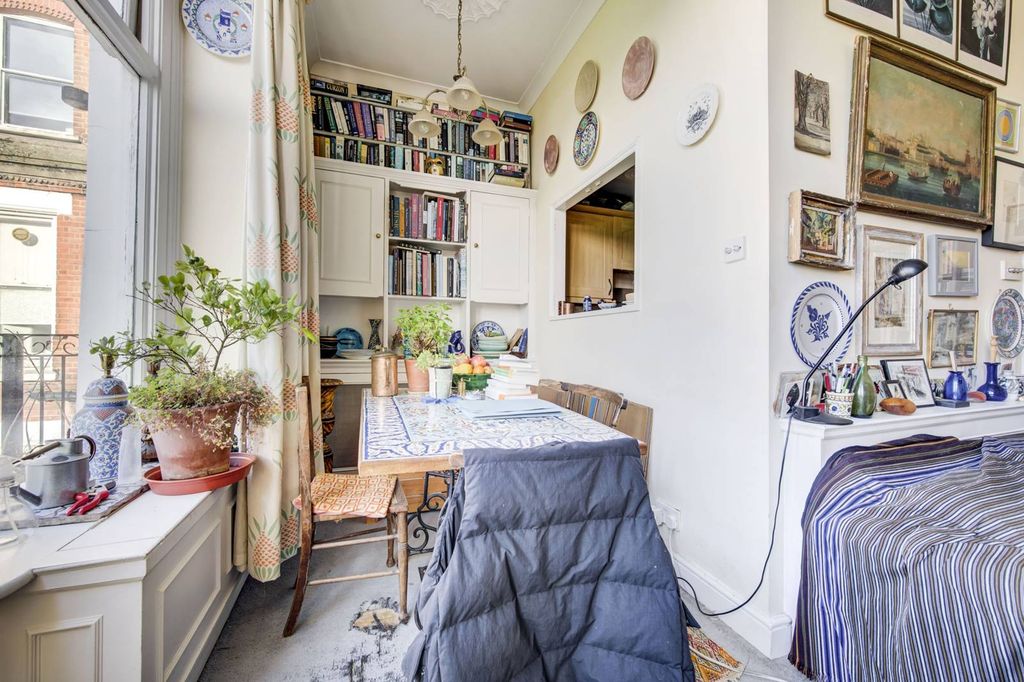 Property photo 3 of 8