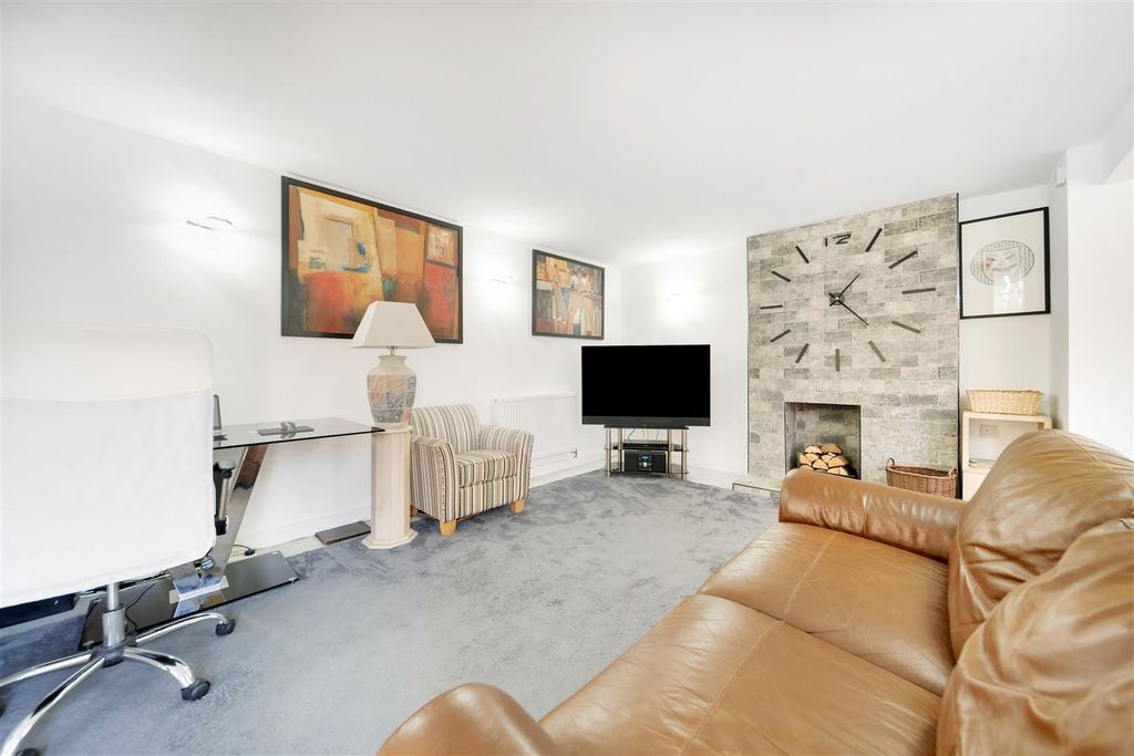 Property photo 2 of 15 Victoria Street-31.Jpg
