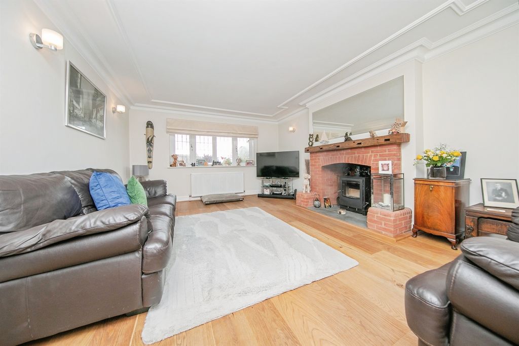 Property photo 3 of 22