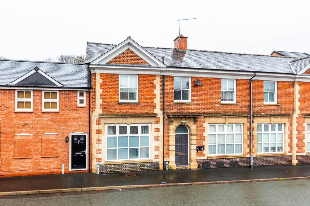 Property photo 1 of 9 Front Of Building