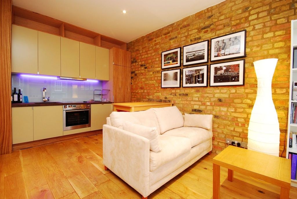 Property photo 2 of 6