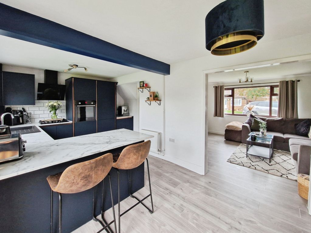 Property photo 3 of 18 D28F8Ae3-1000073721