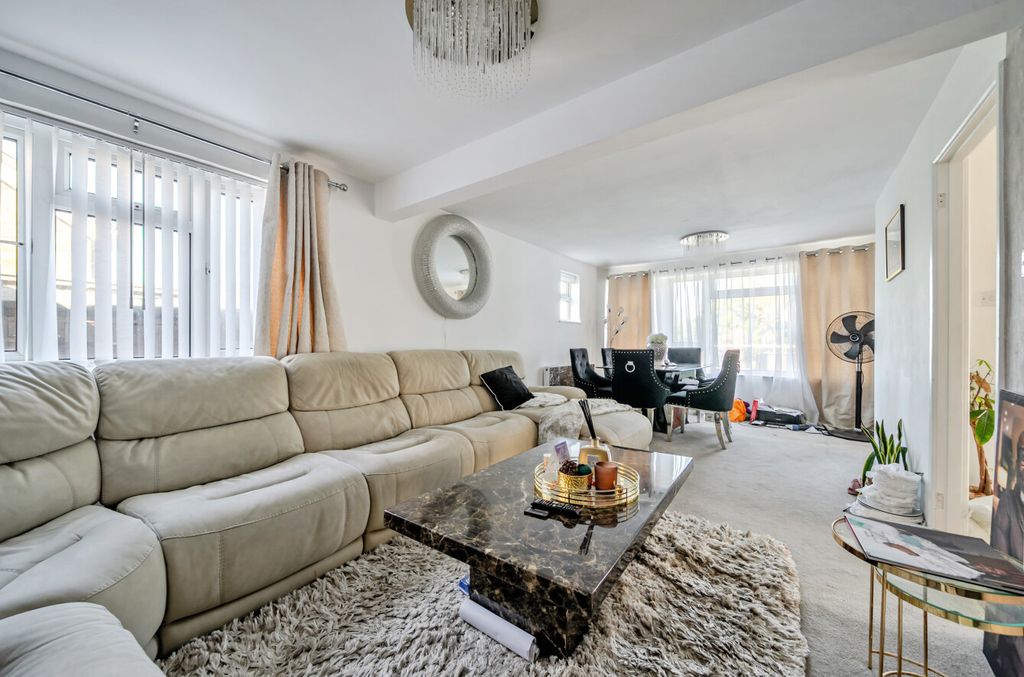 Property photo 2 of 15 1492784-4-6A55F87...
