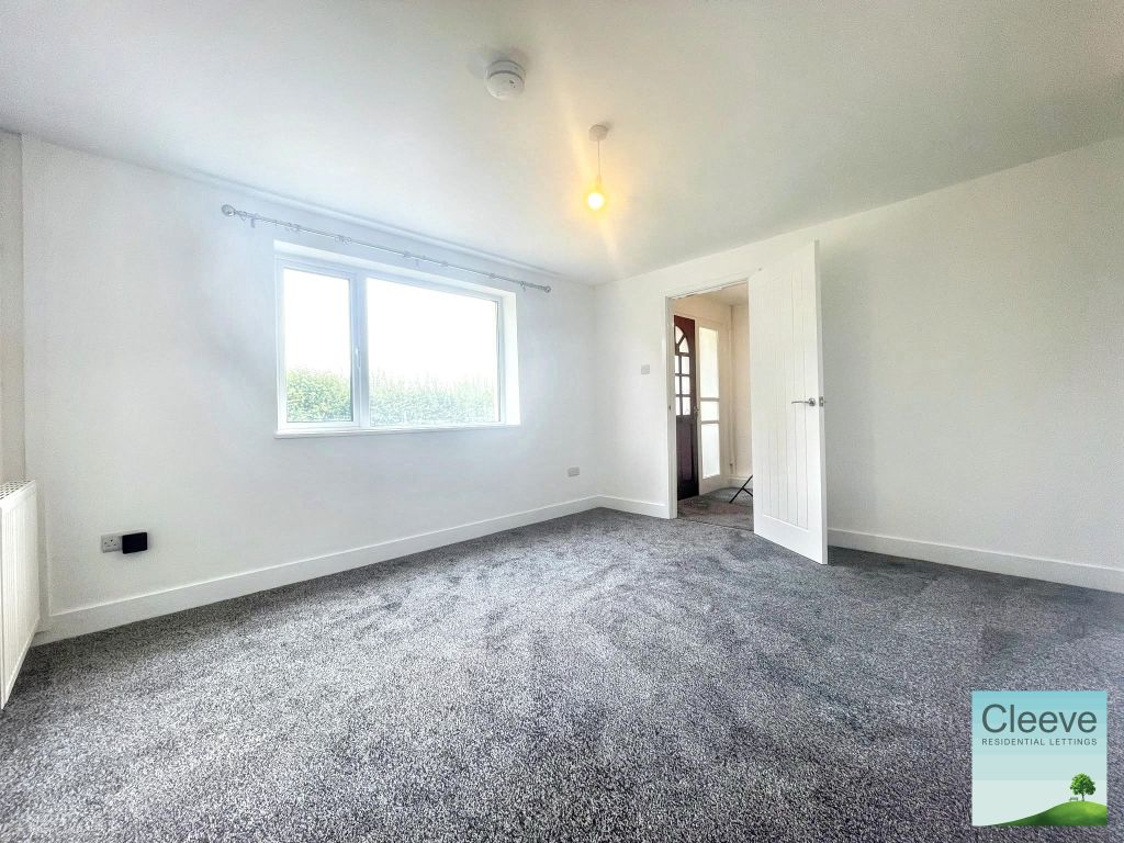 Property photo 3 of 12 A42De193-1483-4781-96c9-c3Bf2A223792