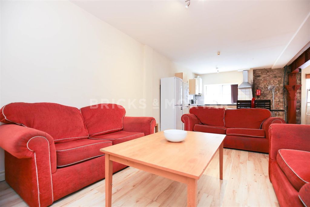 Property photo 3 of 12 3.Jpg