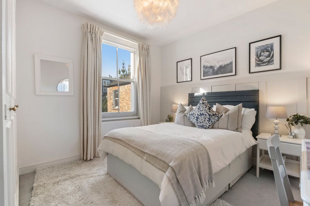 Property photo 3 of 6