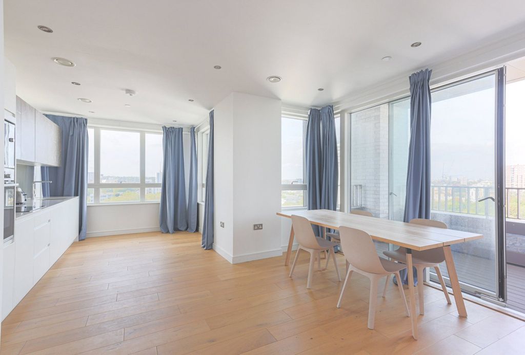 Property photo 2 of 16 Picture No. 02