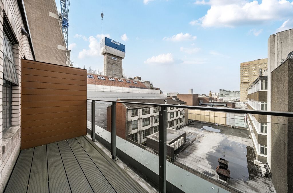 Property photo 2 of 15 1358061-15-68Da65...