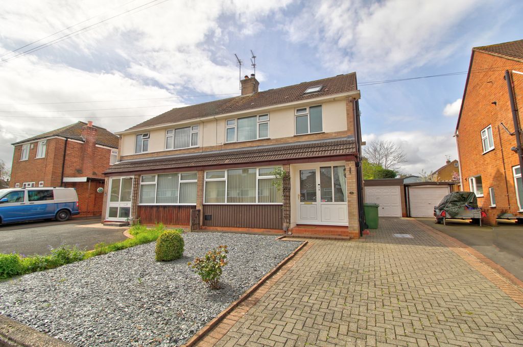 Property photo 1 of 21 Front