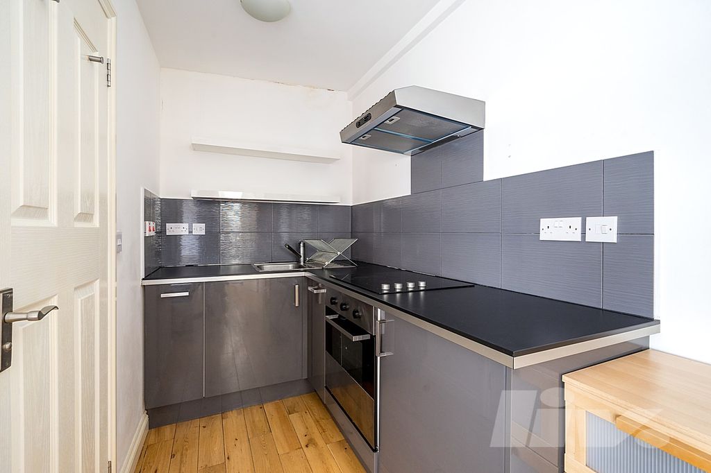 Property photo 3 of 7 Photo 3