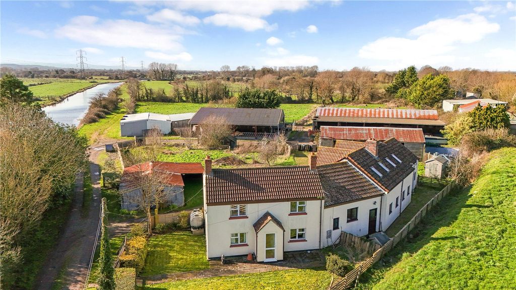 Property photo 1 of 31 Picture No. 32