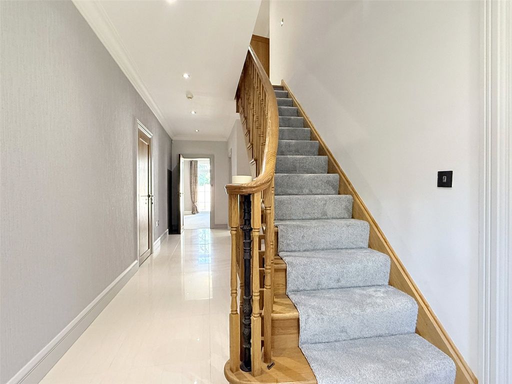 Property photo 2 of 26 Picture No. 61