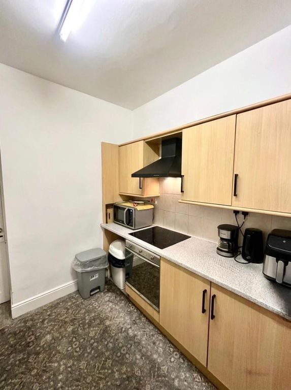 Property photo 2 of 9 6456Cbd0-89A7-47d9-A66c-16Ddb86022c5.Jpg