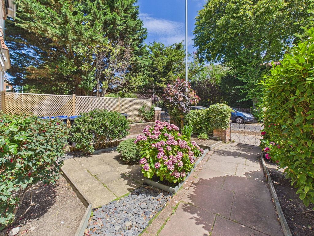 Property photo 2 of 14