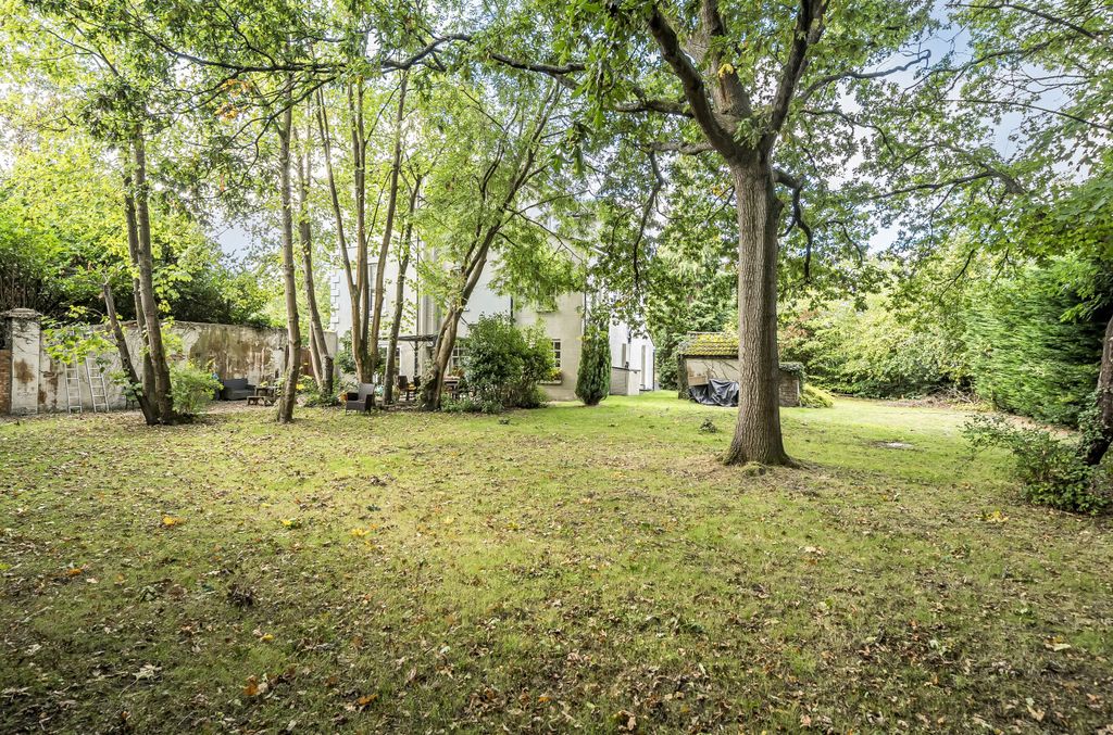 Property photo 2 of 25 1353500-43-68c93E...