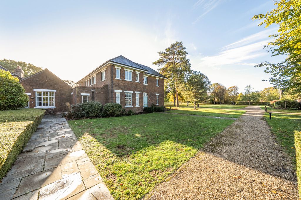 Property photo 2 of 18 1536950-5-6Ad1E28...