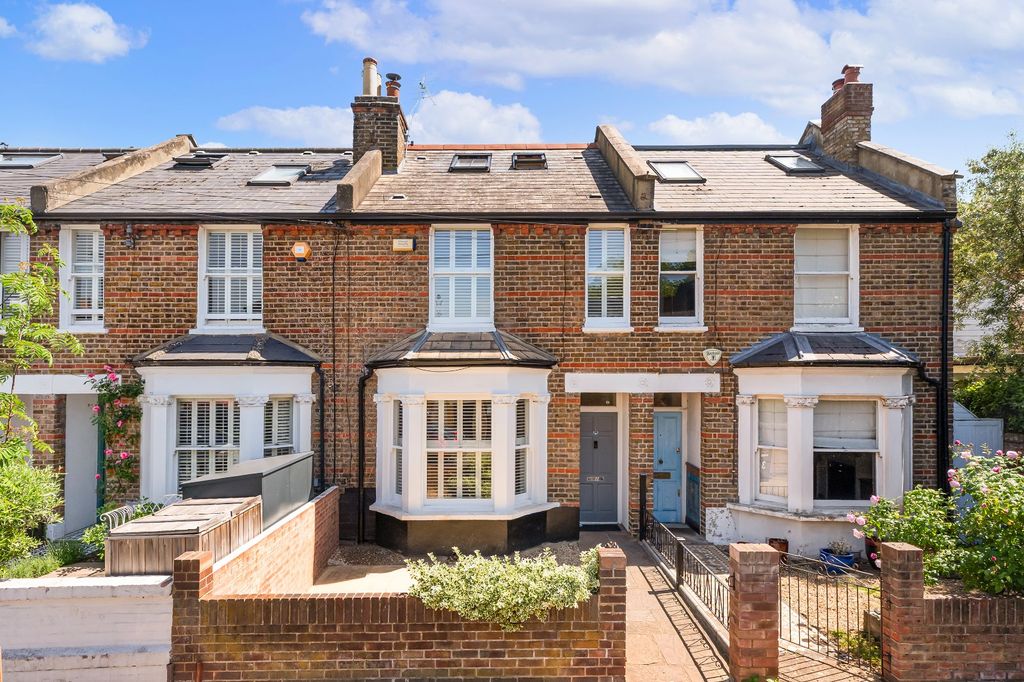 Property photo 1 of 14 External