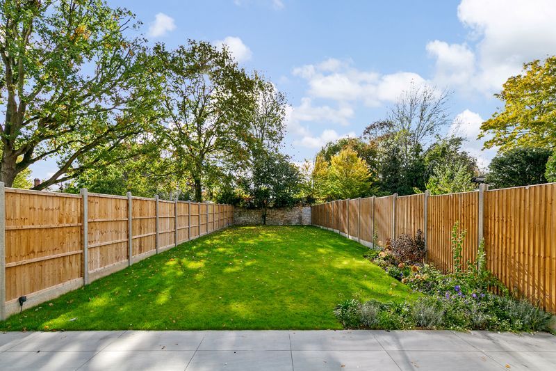 Property photo 3 of 28 Garden