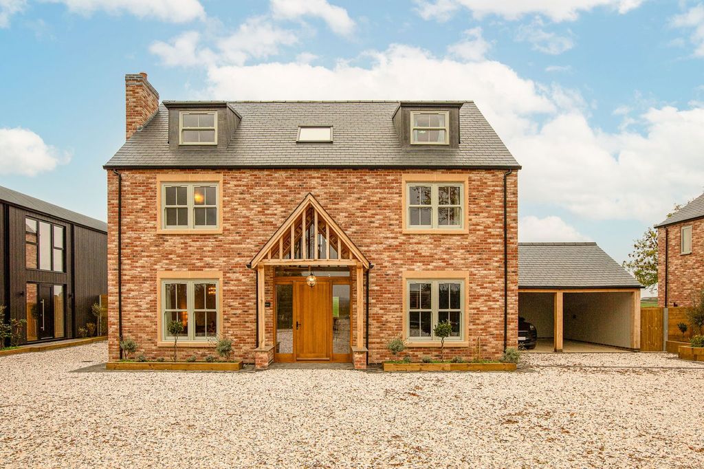 Property photo 2 of 56