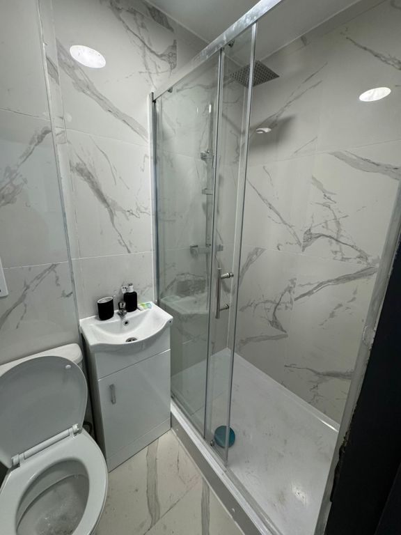 Property photo 3 of 3