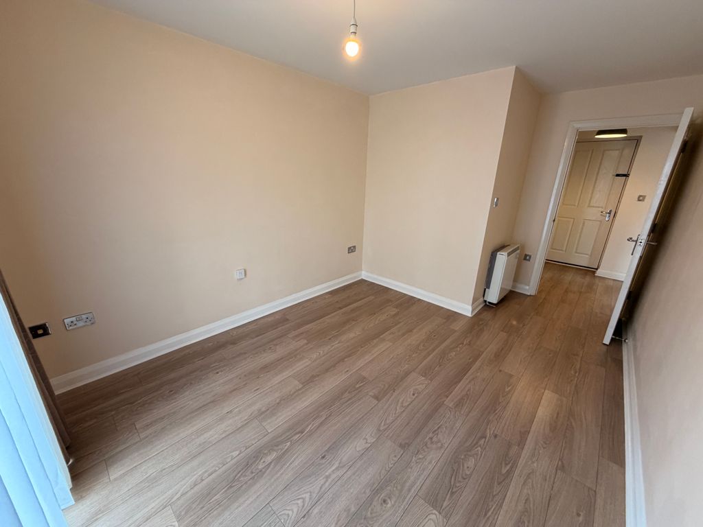 Property photo 3 of 11 Image