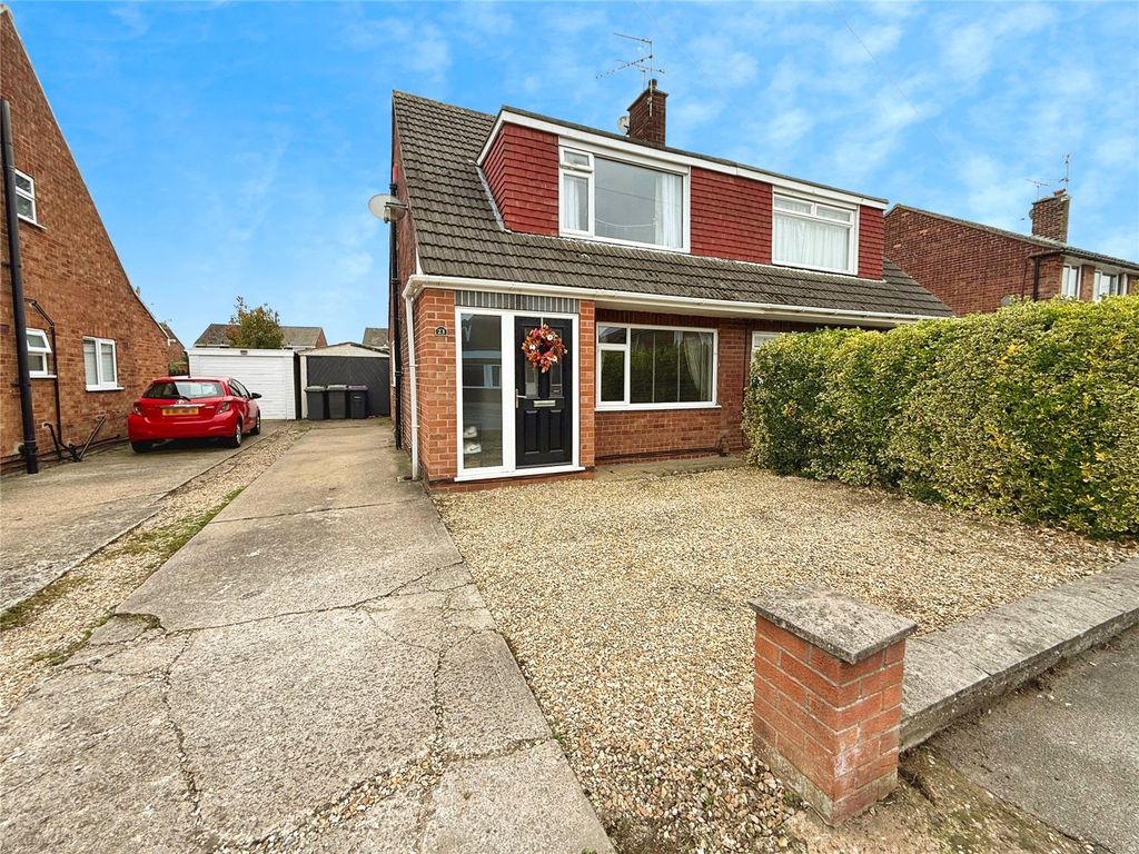 Property photo 1 of 18 Outside