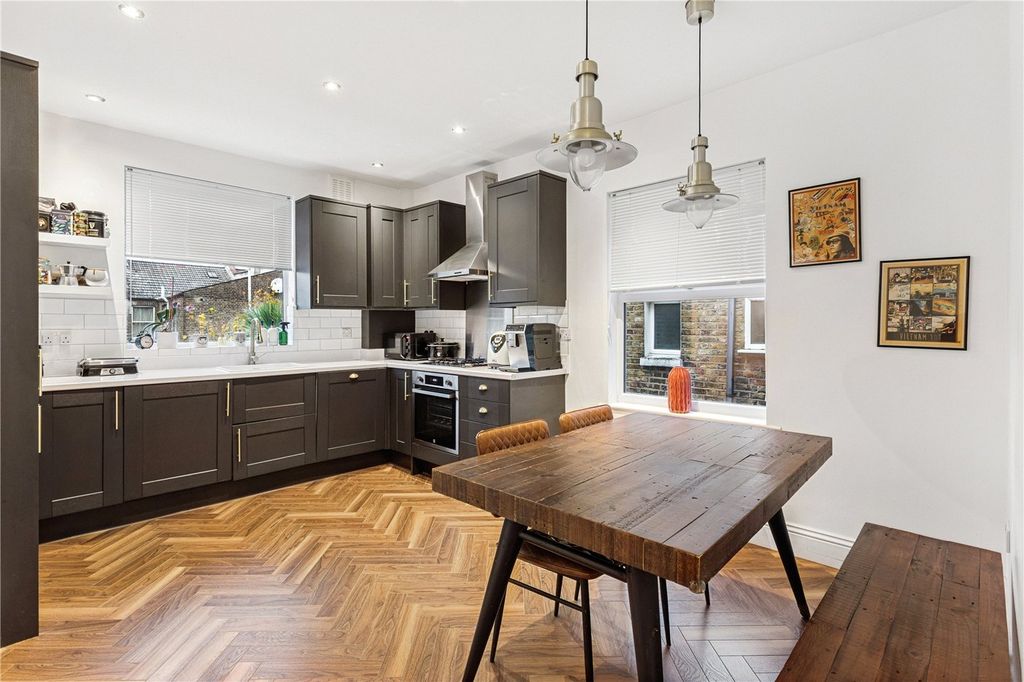 Property photo 1 of 14 Picture No. 09