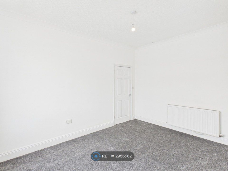 Property photo 3 of 33