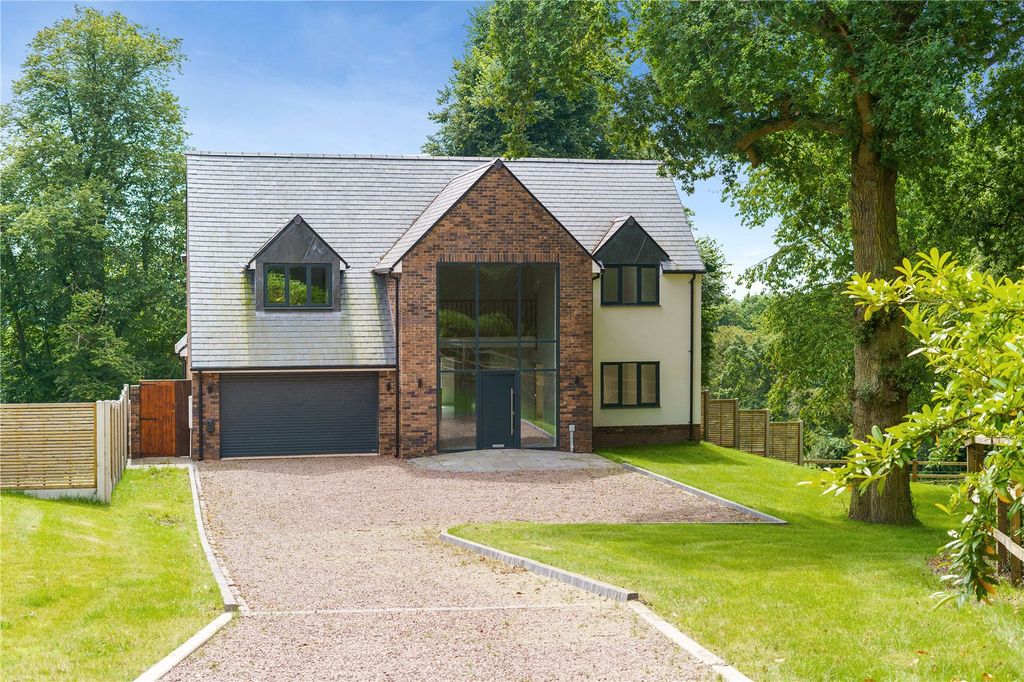 Property photo 3 of 23 Elgar House