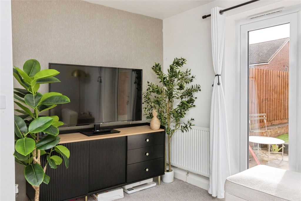 Property photo 3 of 14 Picture No. 19