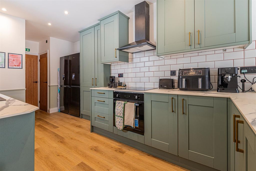 Property photo 2 of 12 Wmbc7Nmvzkgmgw43Ph4Mdq.Jpg