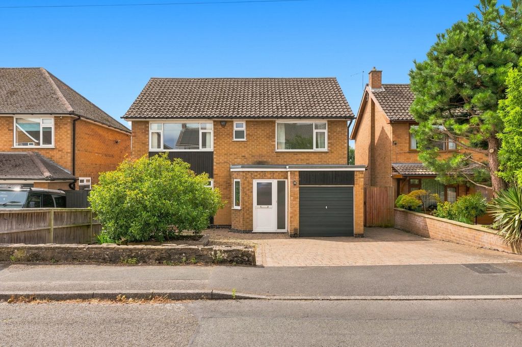 Property photo 1 of 34