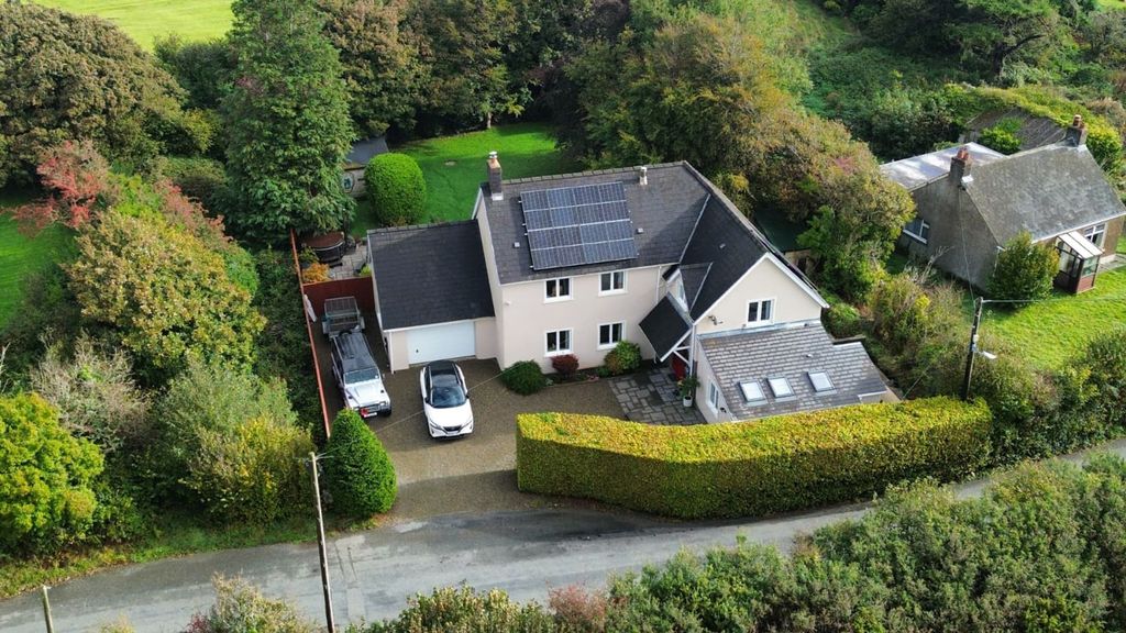 Property photo 1 of 41