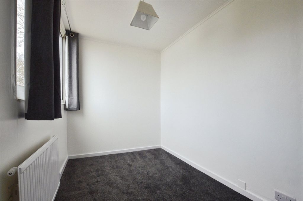 Property photo 3 of 8 Picture No. 11