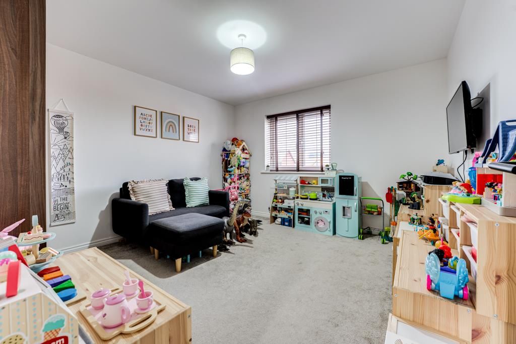 Property photo 2 of 53 80 Hobby Drive, Priors Hall-41.Jpg